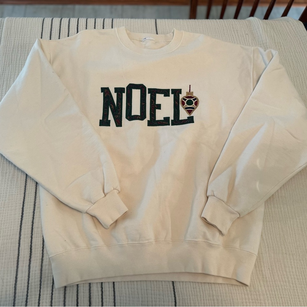 Vintage NOEL Christmas sweatshirt - Picture 1 of 7